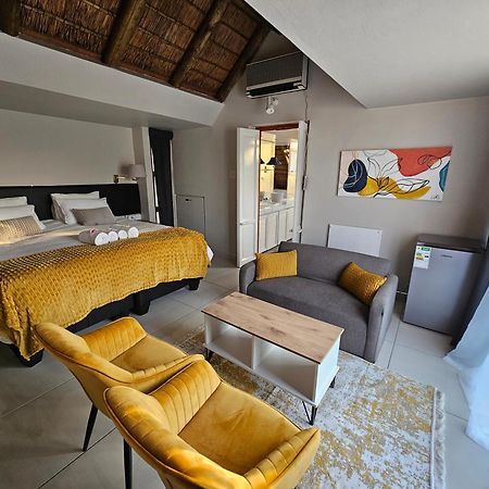 Bettie's Luxury Lodge Kroonstad Extérieur photo
