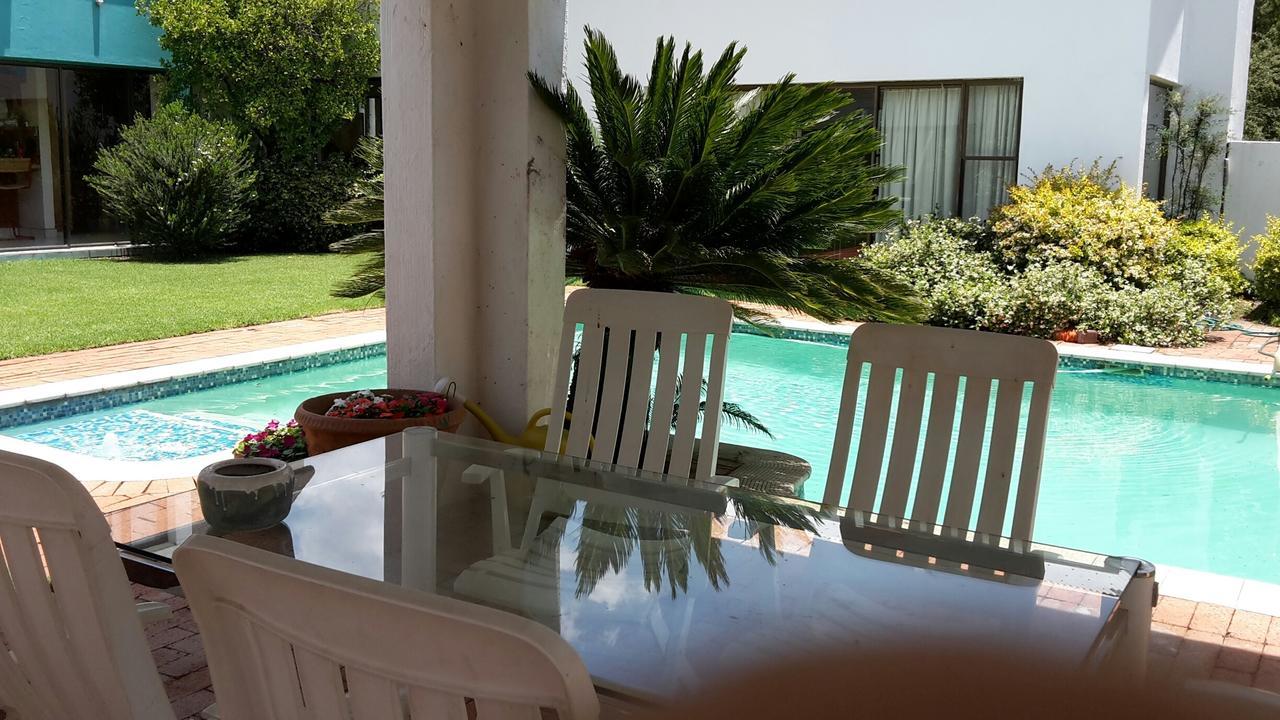 Bettie's Luxury Lodge Kroonstad Chambre photo