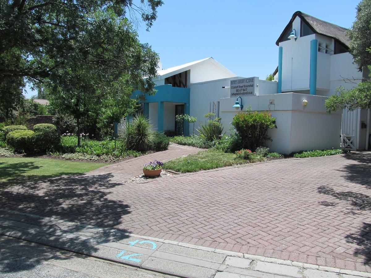 Bettie's Luxury Lodge Kroonstad Extérieur photo
